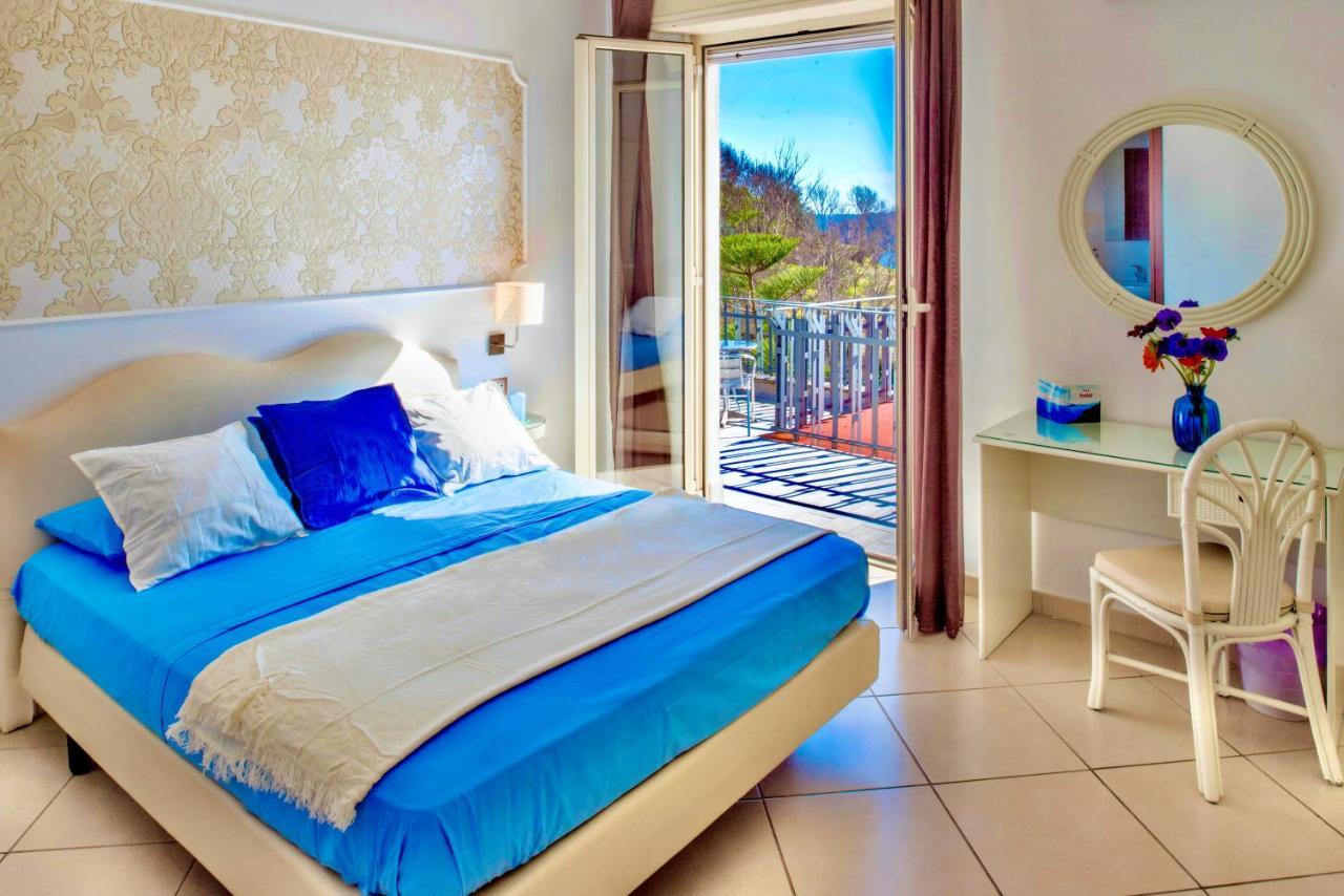Mini Hotel - Angolo Di Paradiso - Поццуоли Экстерьер фото